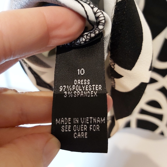 AB Dress - Picture 4 of 4